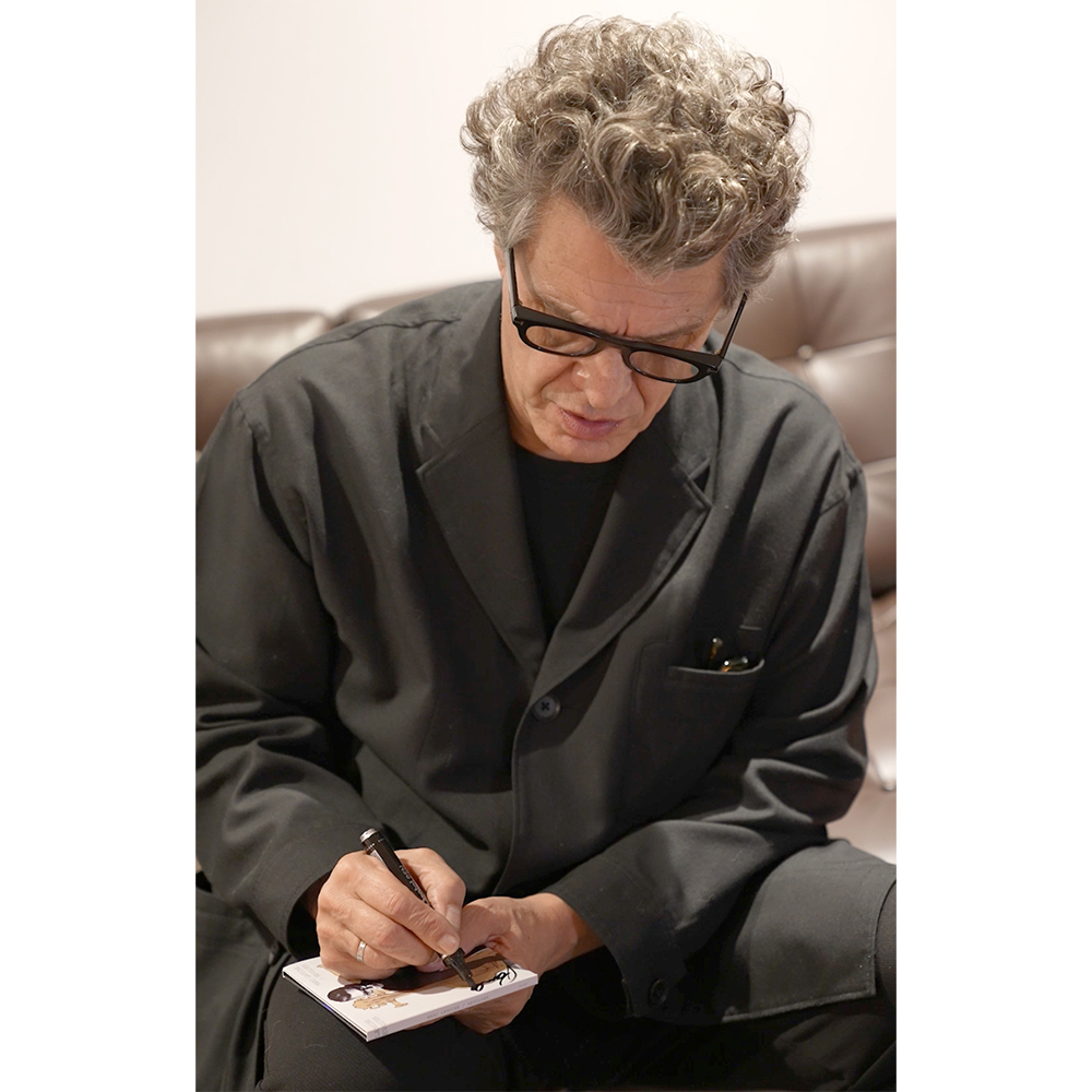 REVOLVER CD+DVD DÉDICACÉ (ÉDITION LIMITÉE)